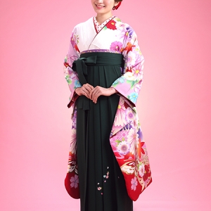 KIMONO ￥33,000(税込)
HAKAMA ￥17,600(税込)
TOTAL ￥50,600(税込)