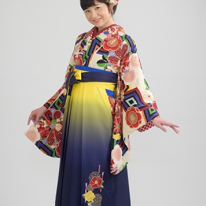 KIMONO ￥33,000(税込)
HAKAMA ￥22,000(税込)
TOTAL ￥55,000(税込)