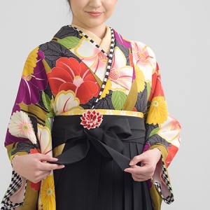 KIMONO ￥33,000(税込)
HAKAMA ￥8,800(税込)
TOTAL ￥41,800(税込)