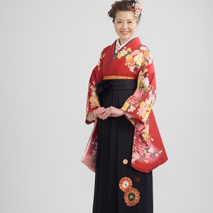 KIMONO ￥26,400(税込)
HAKAMA ￥22,000(税込)
TOTAL ￥48,400(税込)