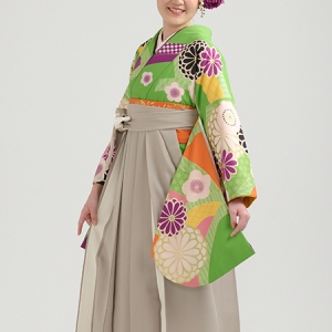 KIMONO ￥33,000(税込)
HAKAMA ￥22,000(税込)
TOTAL ￥55,000(税込)