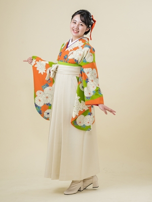  KIMONO ￥33,000(税込)
HAKAMA ￥16,500(税込)
TOTAL ￥49,500(税込)