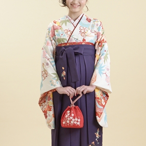 KIMONO　￥33,000(税込)
HAKAMA　￥13,200(税込)
TOTAL　￥46,200(税込)