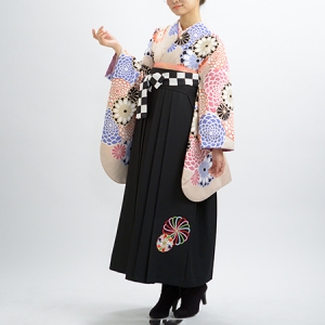 KIMONO　￥33,000(税込)
HAKAMA　￥22,000(税込)
TOTAL　￥55,000(税込)