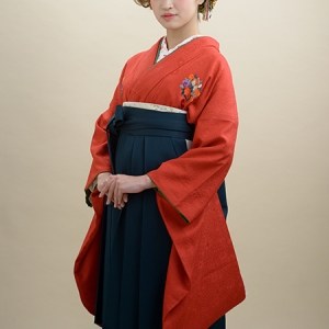 KIMONO　￥13,200(税込)
HAKAMA　￥8,800(税込)
TOTAL　￥22,000(税込)